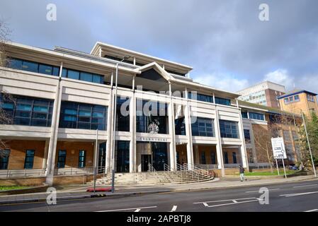 Extérieur De Kingston Crown Court, Penrhyn Road, Kingston On Thames, Surrey Angleterre Royaume-Uni Banque D'Images