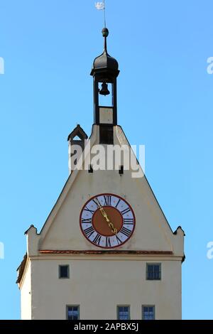 Ulmer Tor Uhr Memmingen est une ville du Bayern/Allemagne avec de nombreuses attractions historiques Banque D'Images