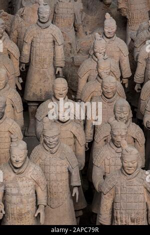 L'Armée De Terre Cuite De L'Empereur Qin Chi Huang À Xian, Chine Banque D'Images