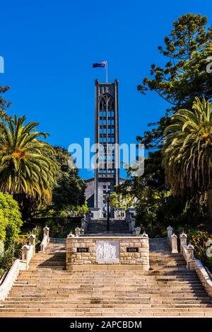 Clocher de la cathédrale de Nelson sur la place Trafalgar, Nelson, Nouvelle-Zélande Banque D'Images