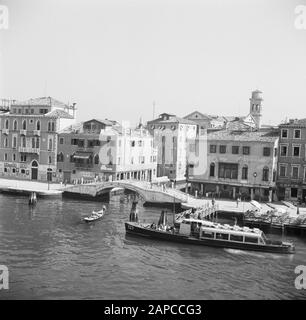 Italie Venise Description: Arrivée à Venise photographiée du navire Esperia Date: Mai 1953 lieu: Italie, Venise mots clés: Paysages urbains Banque D'Images
