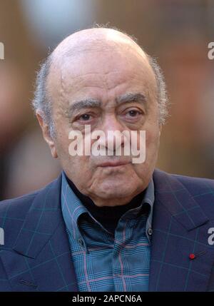 Mohamed Al-Fayed en 2008 comparait à la Haute Cour de Londres pour l'enquête sur la mort de son fils Dodi Fayed et de sa princesse Diana. Banque D'Images