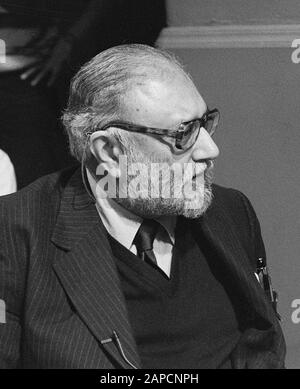 Les enfants parlent aux lauréats du prix Nobel à Amsterdam; Abdus Salam; Banque D'Images