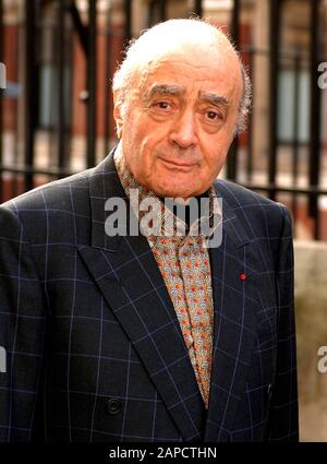 Mohamed Al-Fayed en 2008 comparait à la Haute Cour de Londres pour l'enquête sur la mort de son fils Dodi Fayed et de sa princesse Diana. Banque D'Images