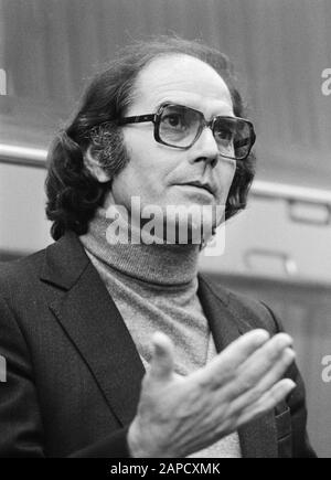 Adolfo Pérez Esquivel, lauréat du prix Nobel de la paix en 1980, donne une conférence au vu d'Amsterdam; Banque D'Images