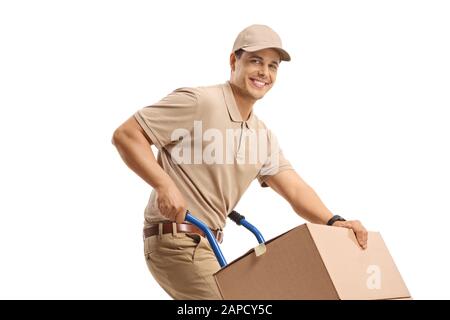 Homme de livraison avec un camion à main chargé avec des boîtes isolées sur fond blanc Banque D'Images