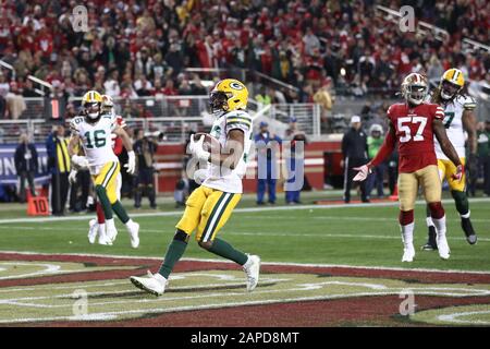 Green Bay Packers courant de retour Aaron Jones (33) obtient un Touchdown pendant le match de championnat NFL football NFC contre les San Francisco 49ers, dimanche 19 janvier 2020, à Santa Clara, Californie. Les 49ers ont battu les Packers 37-20 pour passer au Super Bowl. (Photo par IOS/ESPA-Images) Banque D'Images