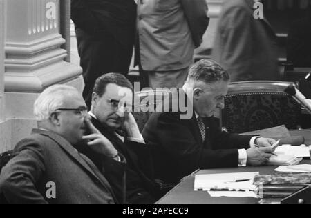 Traitement à la 2ème chambre sur le droit des prestations pour enfants. Aperçu de la 2ème chambre au nom du débat Date : 27 juin 1961 lieu : la Haye, Zuid-Holland Nom de l'institution : Maison Banque D'Images