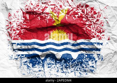 Le drapeau national du Kiribati est peint sur du papier froissé. Drapeau imprimé sur la feuille. Image drapeau pour la conception sur des dépliants, la publicité. Banque D'Images