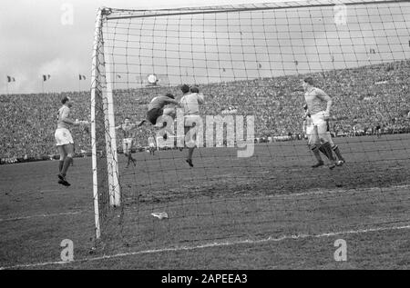 Belgique / Pays-Bas Date : 1 avril 1962 mots clés : sport, football Banque D'Images