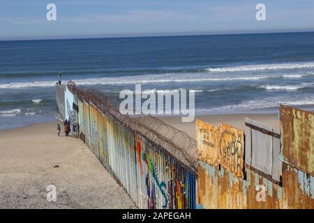 Tijuana Baja California, Mexique - 18 janvier 2020. Frontière qui divise les États-unis et le mexique entre san diego et tijuana Banque D'Images