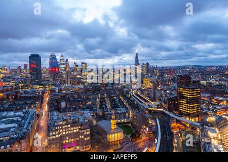 Vie panoramique de Londres la nuit Banque D'Images