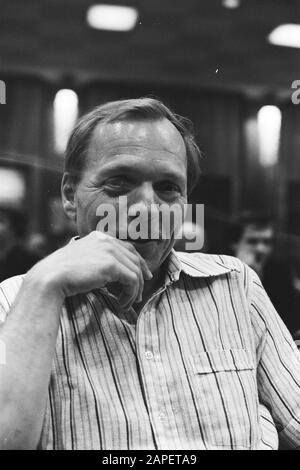 Membres de la réunion conseil DE VPRO à Krasnapolsky Amsterdam, VPRO Directeur Frans de Smit Date: 16 mai 1981 lieu: Amsterdam, Noord-Holland mots clés: Réunions Nom de l'institution: VPro Banque D'Images