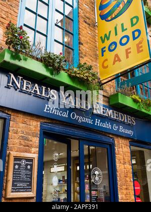 Neal'S Yard Remedies, Neals Yard, Seven Dials, Covent Garden, Londres, Angleterre, Royaume-Uni, Gb. Banque D'Images