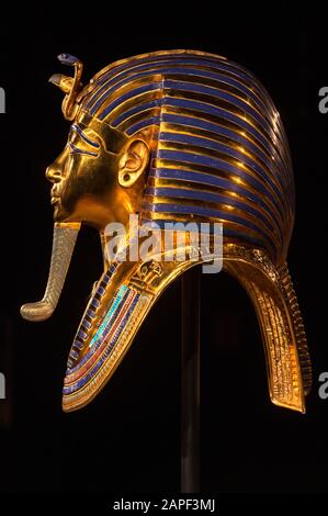 Réplique du masque funéraire de Toutankhamun trouvé en Egypte Banque D'Images