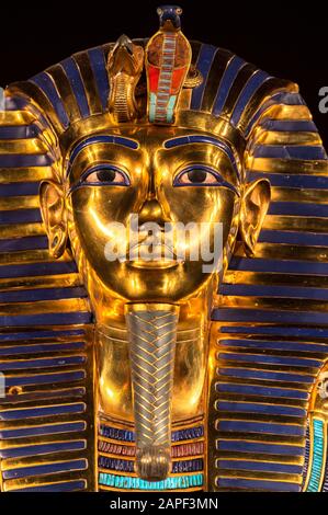 Réplique du masque funéraire de Toutankhamun trouvé en Egypte Banque D'Images