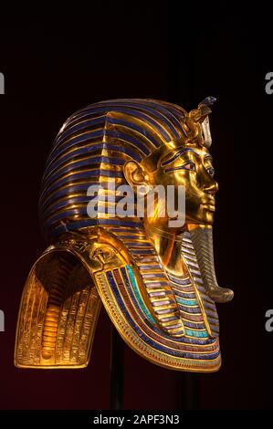 Réplique du masque funéraire de Toutankhamun trouvé en Egypte Banque D'Images