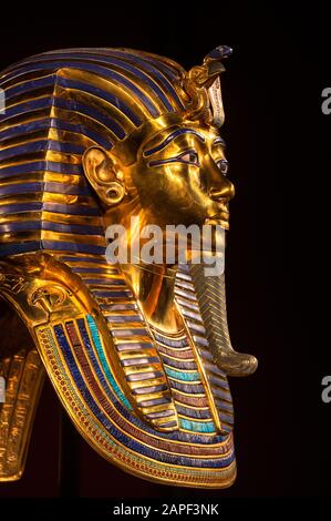 Réplique du masque funéraire de Toutankhamun trouvé en Egypte Banque D'Images