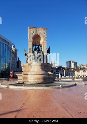 Monument De La République, Place Taksim, Istanbul, Turquie Banque D'Images
