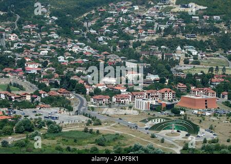 Vue sur la ville de Mtskheta depuis le monastère de Jvari, Géorgie Banque D'Images