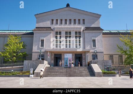 Osaka, JAPON - 16 OCTOBRE 2019 : Musée municipal des beaux-arts d'Osaka, abritant la collection d'art japonais et chinois, anciennement la famille Sumitomo Banque D'Images