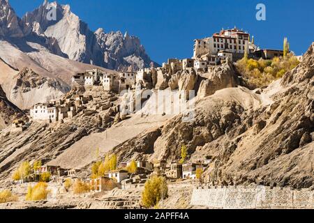 Monastère de Lamayuru, également Lamayuru gompa, temple du bouddhisme de style tibétain, banlieue ouest de Leh, Ladakh, inde, Asie du Sud, Asie Banque D'Images