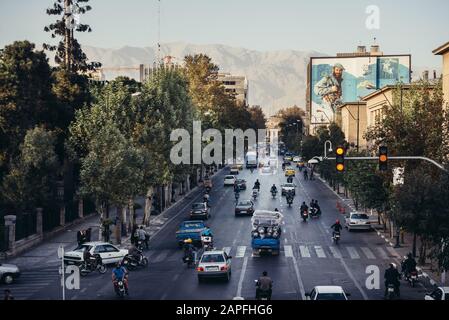 Fresque avec Seyed Mojtaba Hashemi sur un immeuble sur la rue Khayyam à Téhéran, Iran ville Banque D'Images