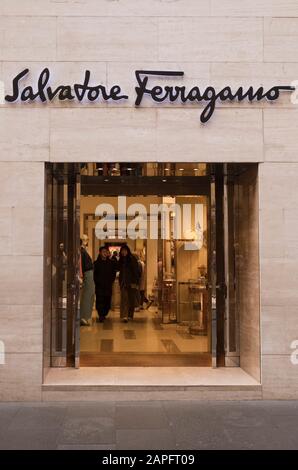 Salvatore Ferragamo Store dans Via Condotti à Rome Italie Banque D'Images