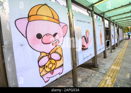 23 Janvier 2020 Kwun Tong Hong Kong. Protester contre l'art dans un abri de bus. Banque D'Images