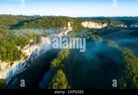 Vue aérienne sur la rivière Vezere, la Dordogne, France Banque D'Images