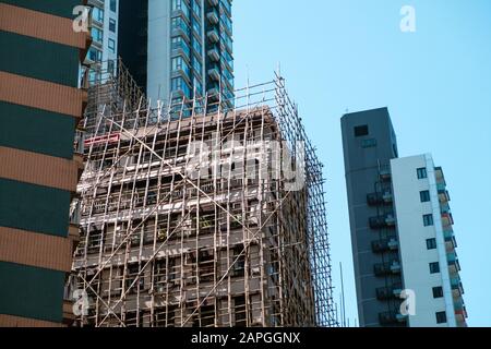 Échafaudage de potence de bambou sur le chantier de construction - Banque D'Images