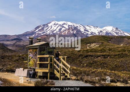 Toilettes Publiques Près Du Mont Ruapehu , Parc National De Tongariro, Île Du Nord, Nouvelle-Zélande Banque D'Images