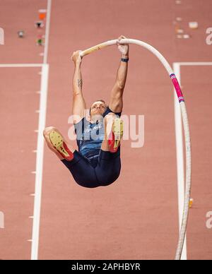 Action Renaud LAVILLENIE (FRA). Pole Vault qualification pour Homme, le 28 septembre 2019 Championnats du monde d'athlétisme 2019 à Doha/Qatar, à partir du 27 septembre. - 10.10.2019. Â | utilisation dans le monde entier Banque D'Images