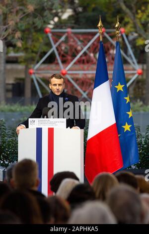 Emmanuel Macron bei der Einweihung des Kriegsdenkmals für Frankreich (OPEX) im Eugénie-Djendi-Garten im André-Citroën-Park. Paris, 11.11.2019 Banque D'Images