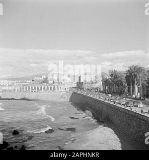 Moyen-Orient 1950-1955 : Liban Description: La côte méditerranéenne et l'avenue des Francais dans la ville de Beyrouth Date: 1950 lieu: Beyrouth, Liban mots clés: Voitures, boulevards, côtes, mers Banque D'Images