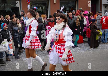 Neuwied, Allemagne 11 Février 2013. Le carnaval allemand annuel, Rosenmontag (anglais: Rose lundi) a lieu le lundi Shrove avant le mercredi des cendres, Banque D'Images