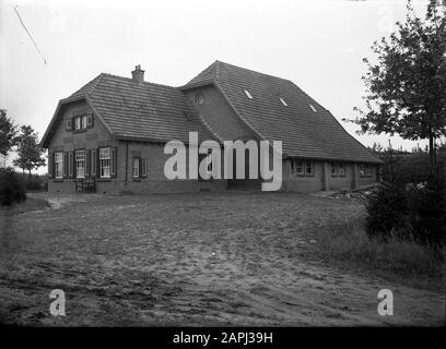 Ferme de Judthhoeve sur la succession de Snippert près de Losser Annotation: De Judthhoeve est nommé d'après la fille d'Helmich Benjamin Blijdenstein. Sous sa direction, le domaine a été construit avec la ferme, les champs et les prairies paysagers, sur des terres achetées par son père. Comme son père, Helmich Blijdenstein a joué un rôle important dans le Heide Maatschappij néerlandais. Date: 1912 lieu: Plus souple mots clés: Fermes, bâtiments Banque D'Images