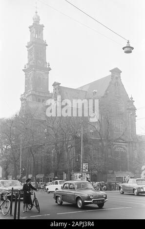 Palace on the Dam and the Westerkerk in Amsterdam Description: De Westerkerk Date: 9 November 1965 lieu: Amsterdam, Noord-Holland mots clés: Architecture, bâtiments d'église, tours Nom de l'institution: Westerkerk Banque D'Images
