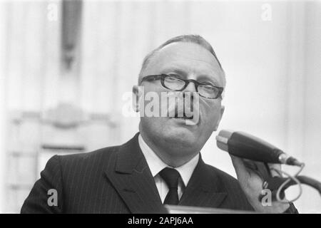 Débat deuxième chambre sur la libération Trois van Breda, Berkhouwer (VVD), titre Date: 29 février 1972 mots clés: Débats, communiqués Nom personnel: Berkhouwer, Trois Van Breda Institutioningsname: Deuxième chambre, VVD Banque D'Images