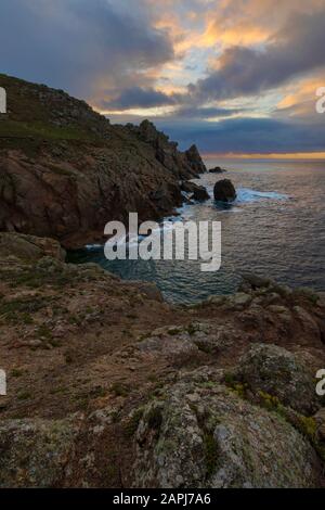 Lever Du Soleil À Hella Point Près De Gwennap Head Cornwall Banque D'Images