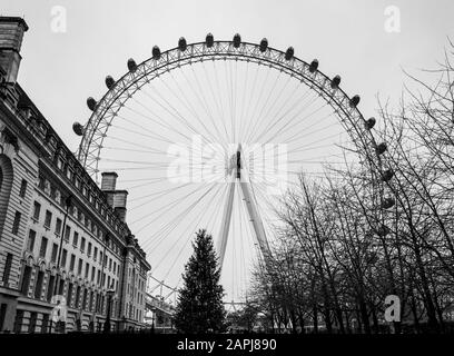 Londres Royaume Uni Europe 21 12 2019 The London Eye en noir et