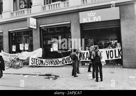 Démon. Libération en Afrique du Sud condamnée à mort. Jannes Mange. Occupé. Bureau KLM pour boycott de l'Afrique du Sud; bureau occupé (extérieur) Date: 4 juin 1980 lieu: Amsterdam, Afrique du Sud mots clés: BOYCOT Banque D'Images