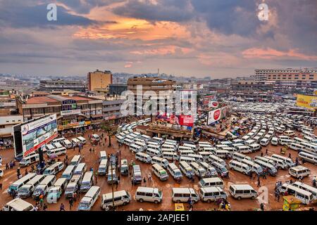 Vue sur la gare routière centrale de Kampala, Ouganda Banque D'Images