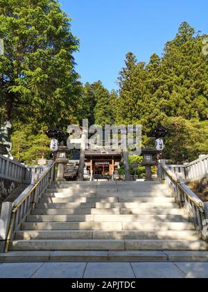 Takayama, JAPON - Mai 2019: Le sanctuaire Sakurayama Hachimangu, le plus ancien sanctuaire de Takayama Banque D'Images