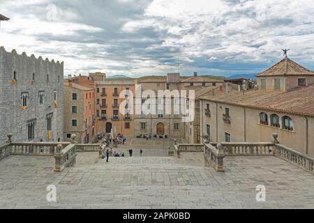 Gérone, Catalogne, Espagne - grand escalier devant la place de la cathédrale Banque D'Images