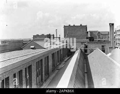 9 x 12 polissage du diamant Date : 1919 mots clés : DIAMANTWIJPERIJS Banque D'Images