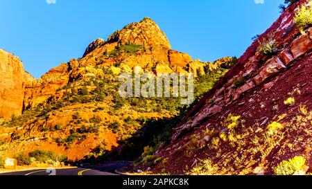 East Kolob Canyon Road alors qu'il serpente à travers Buck Pasture Mountain à Lee Pass dans le Kolob Canyon, la région nord-ouest du parc national de Zion Banque D'Images