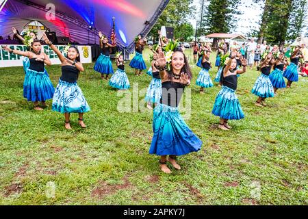 Festival Lana’I Pineapple : Jeunes Danseurs Hula Banque D'Images