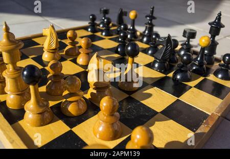 Gros plan d'une partie d'échecs en cours Banque D'Images