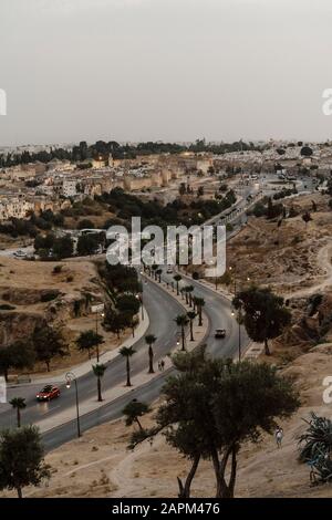 Vue sur la ville à tzilightg, Fez, Maroc Banque D'Images